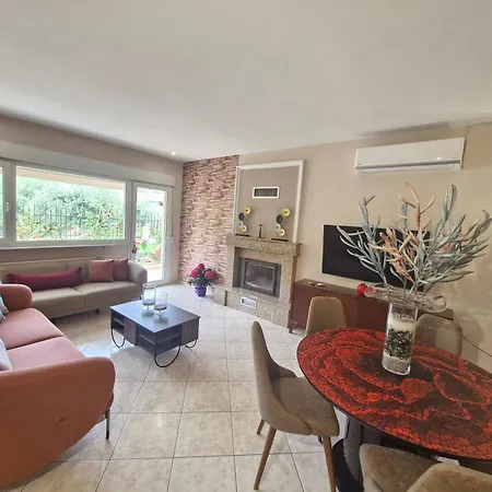 Endless Blue Seaside * PalaiónTsiflíkion