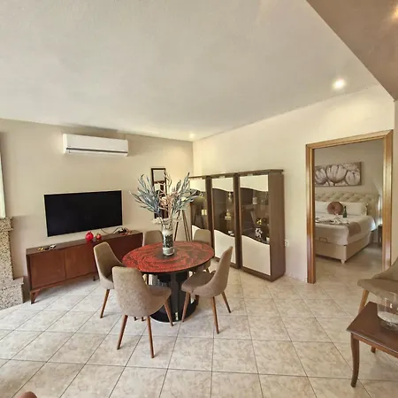 فيلة Endless Blue Seaside