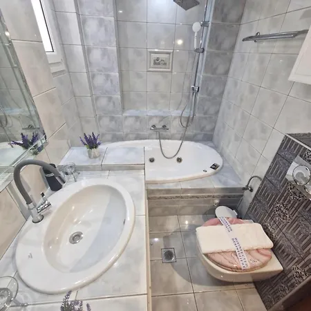 Endless Blue Seaside *