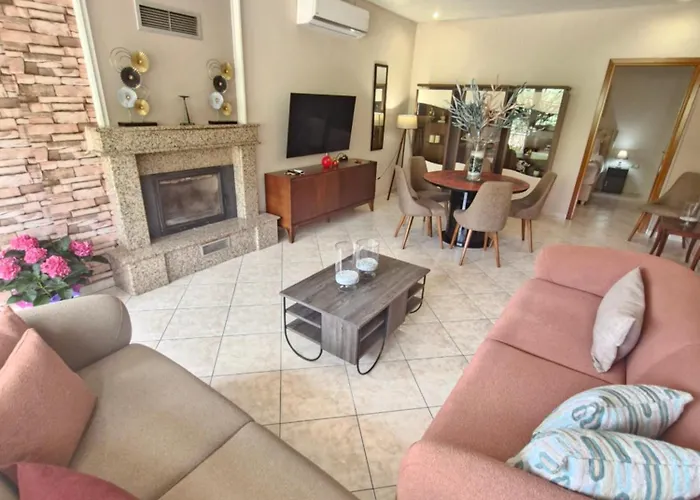 Endless Blue Seaside 别墅 *