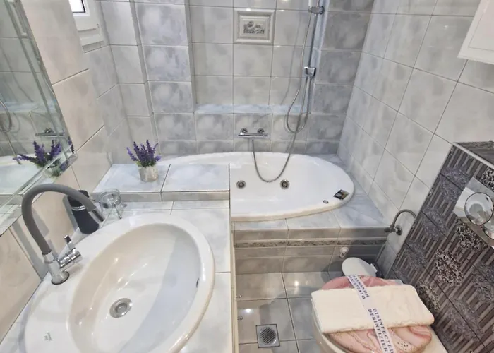 Endless Blue Seaside *