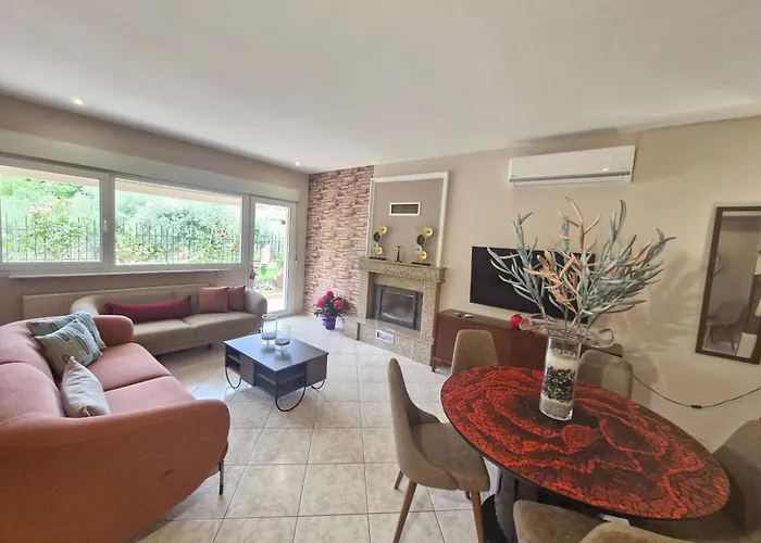 Endless Blue Seaside * PalaiónTsiflíkion